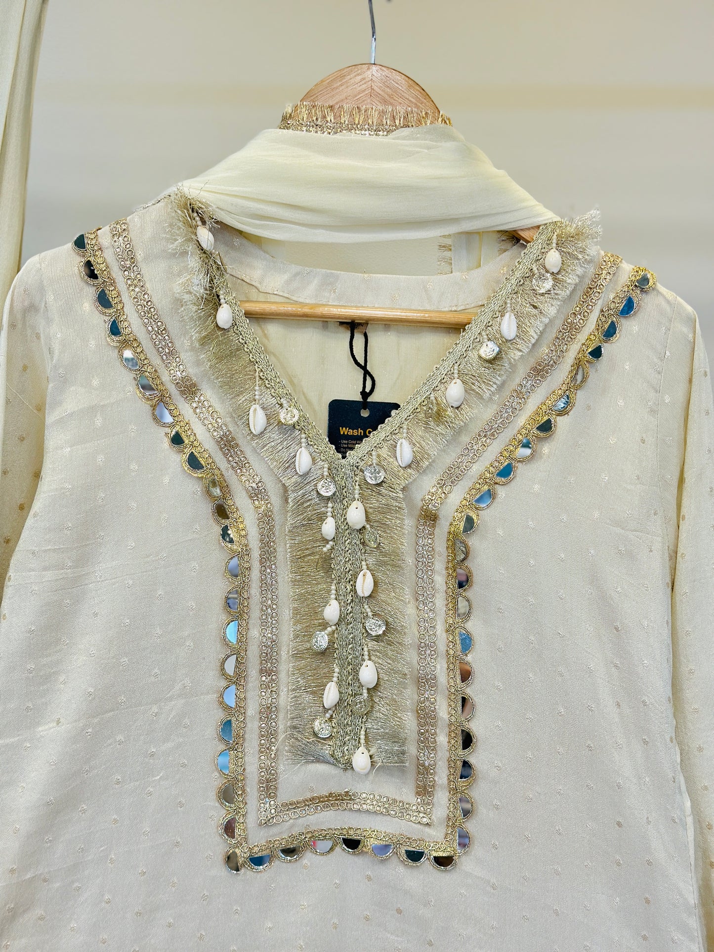 Shell & Mirror Elegant 3pc suit