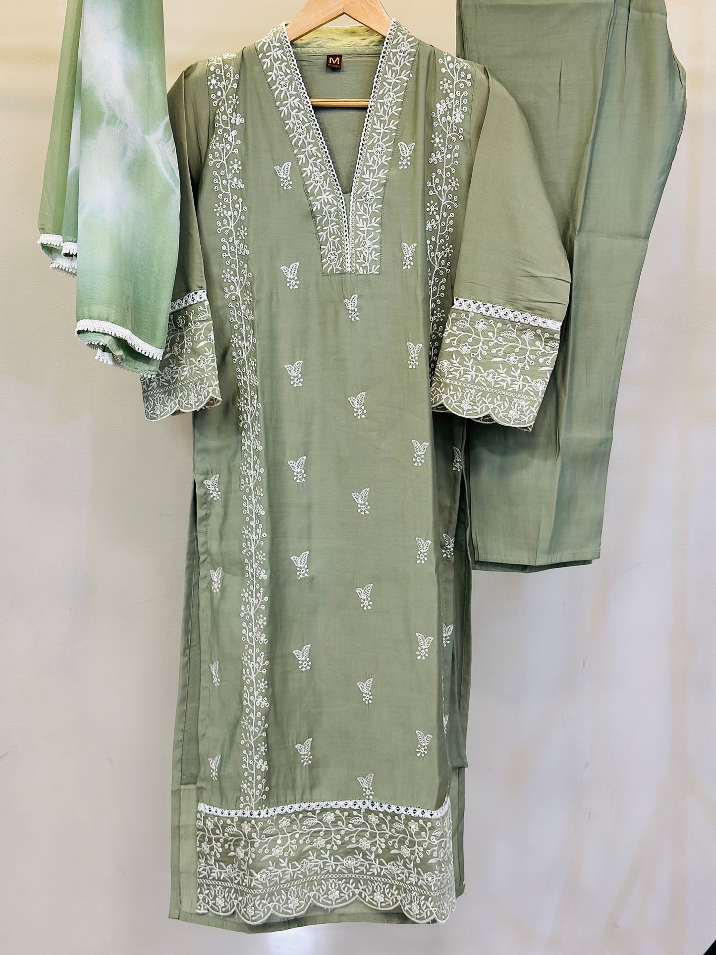 Embroidered 3 pc suit π₯