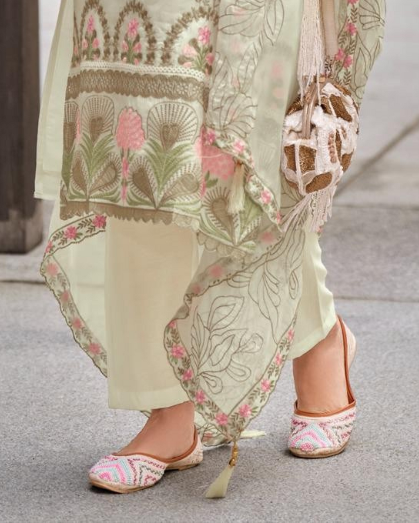 White Embroidered Organza Fabric Readymade Pakistani Salwar Suit