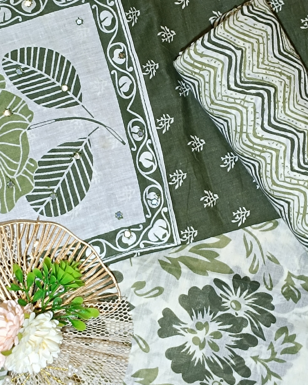 Green And White Mal Cotton printed fabric Unstitched Salwar Suit