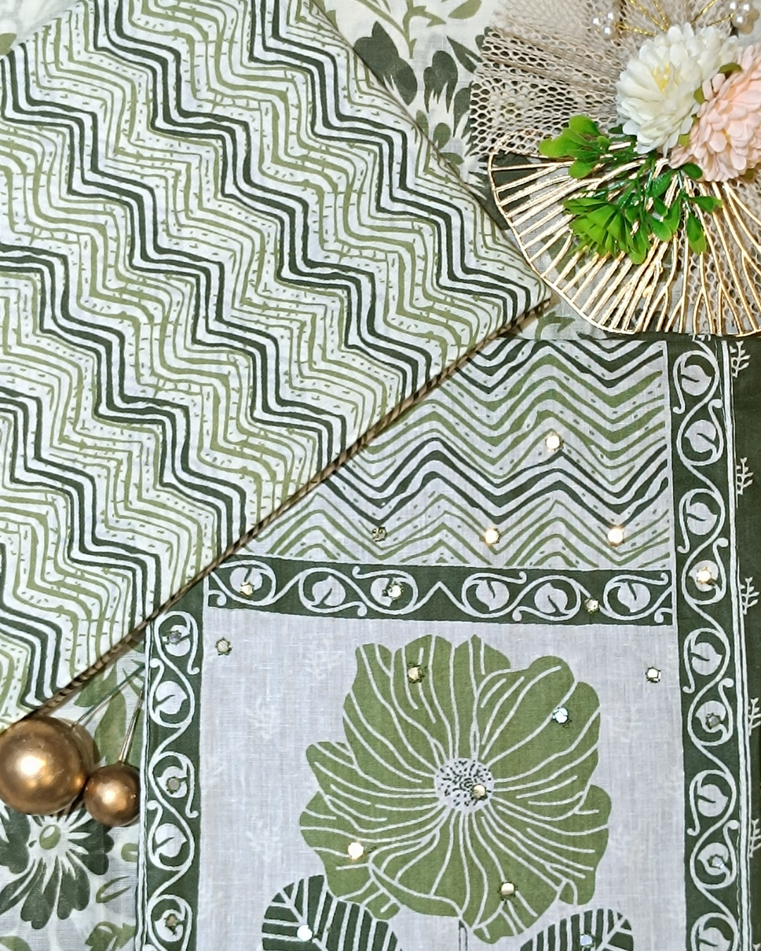 Green And White Mal Cotton printed fabric Unstitched Salwar Suit