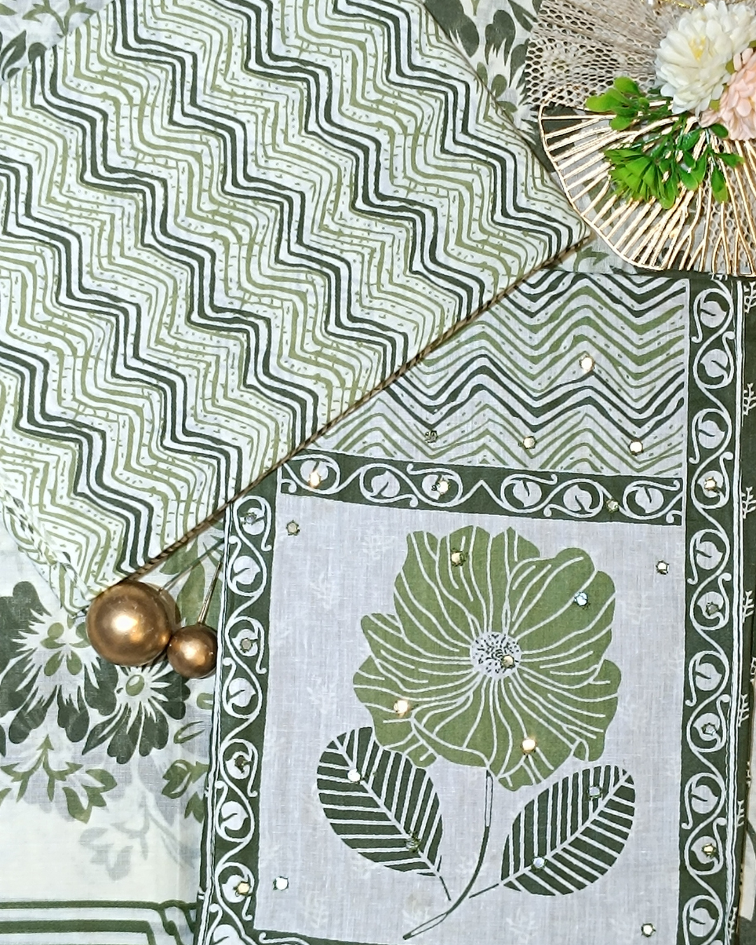 Green And White Mal Cotton printed fabric Unstitched Salwar Suit