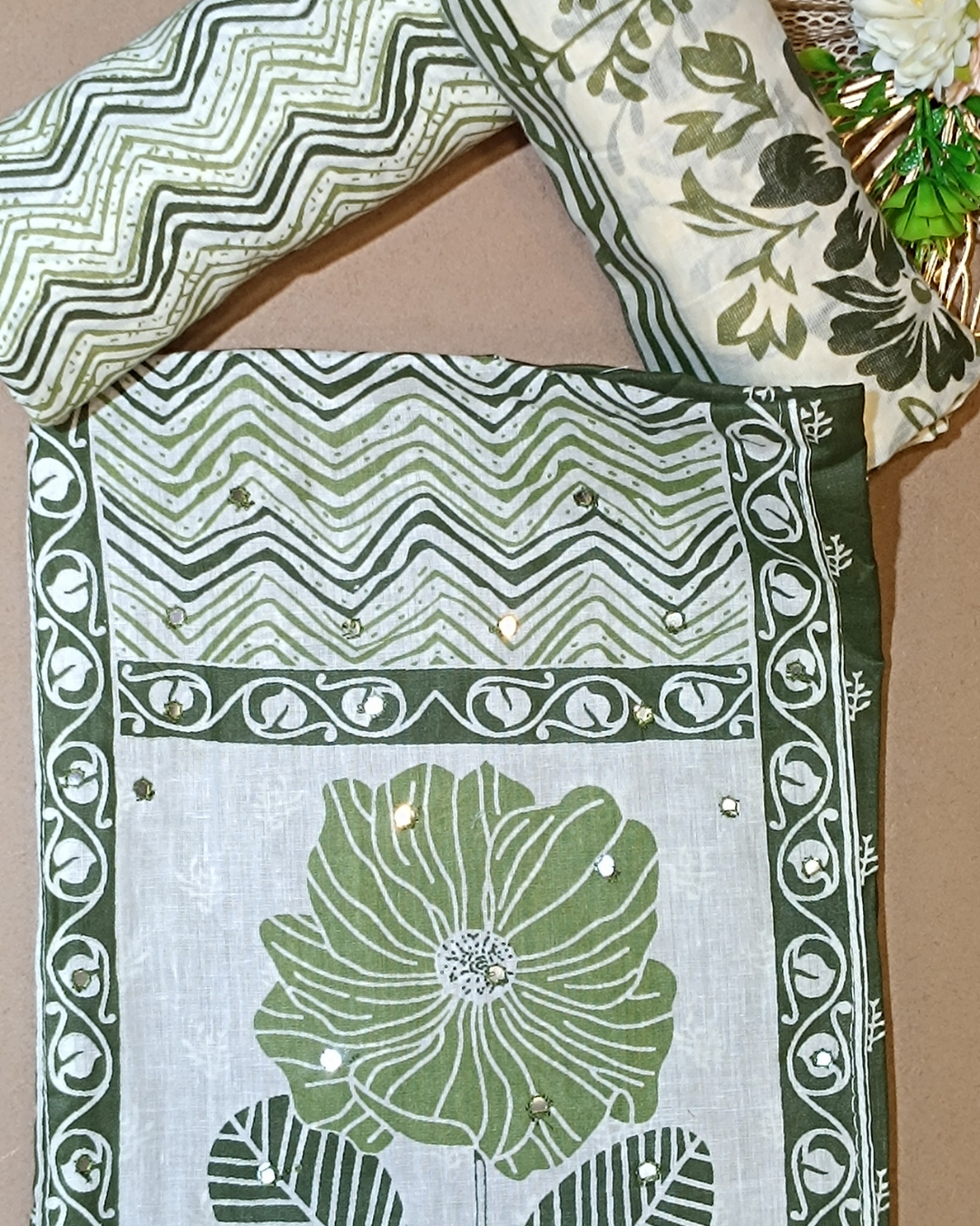 Green And White Mal Cotton printed fabric Unstitched Salwar Suit