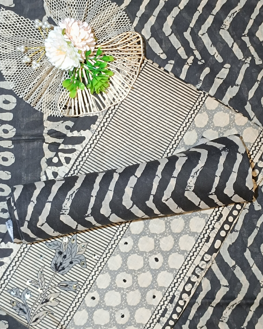 Black and Off-White Mal Cotton printed fabric Unstitched Salwar Suit