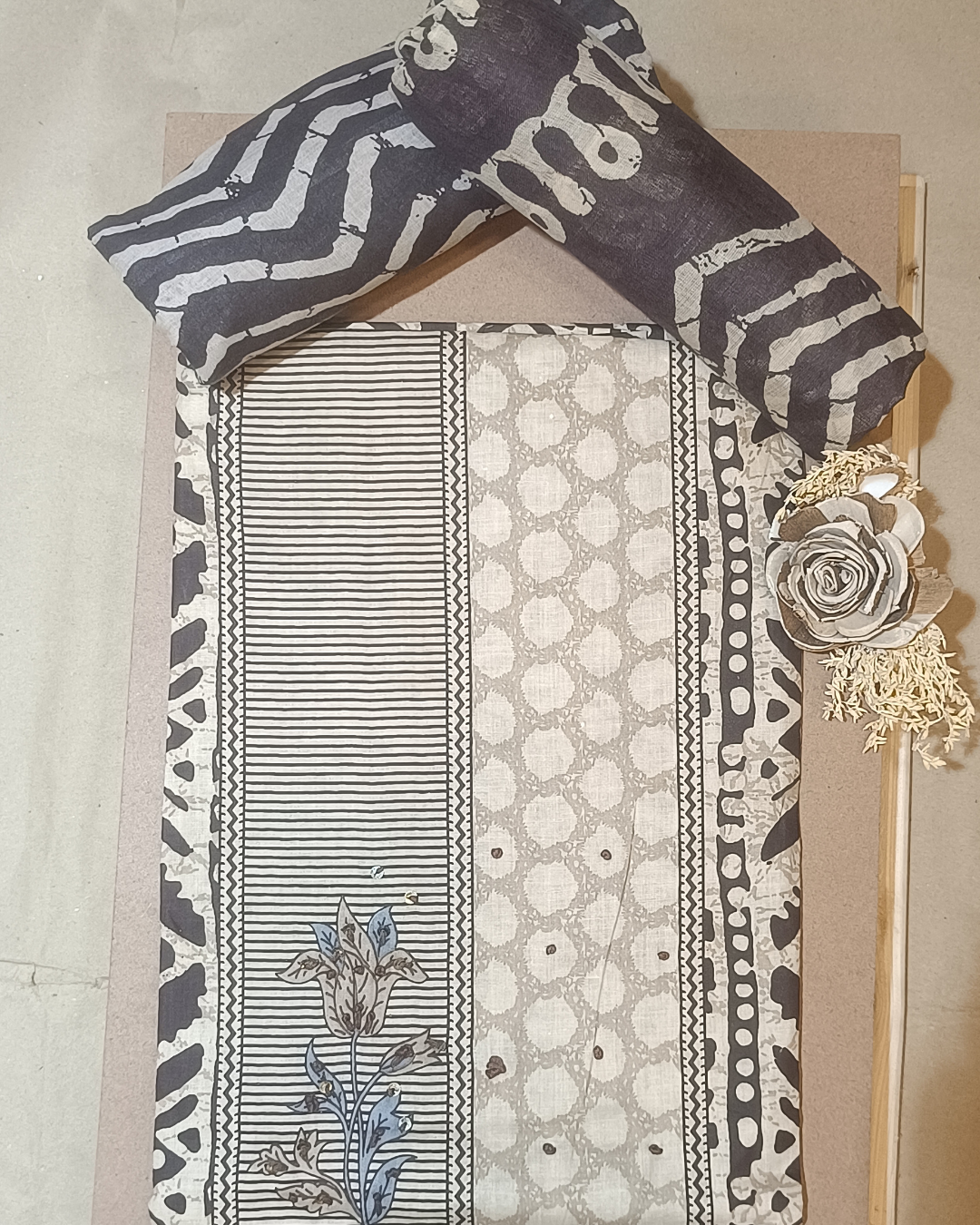 Black And Grey Mal Cotton printed fabric Unstitched Salwar Suit