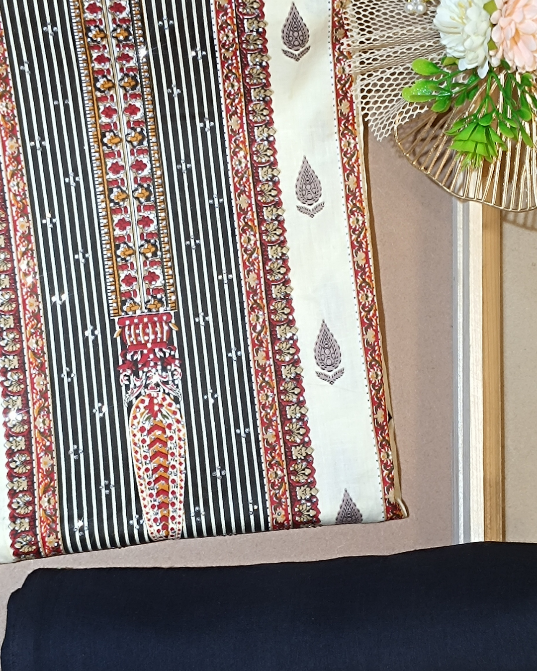 Black And White Mal Cotton printed fabric Unstitched Salwar Suit