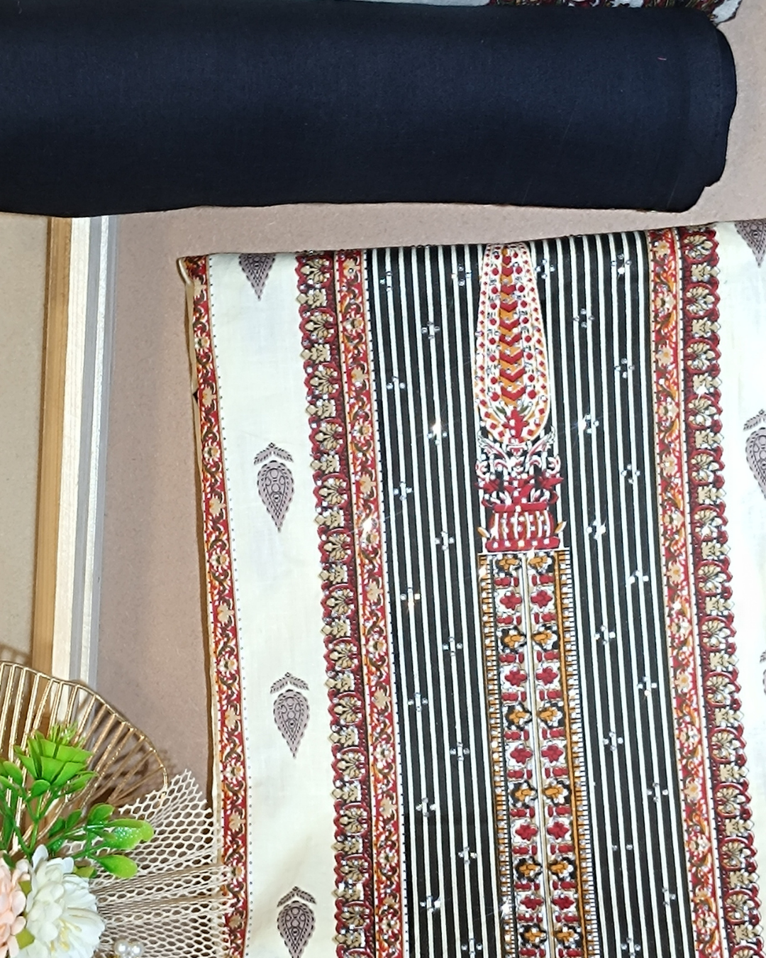 Black And White Mal Cotton printed fabric Unstitched Salwar Suit