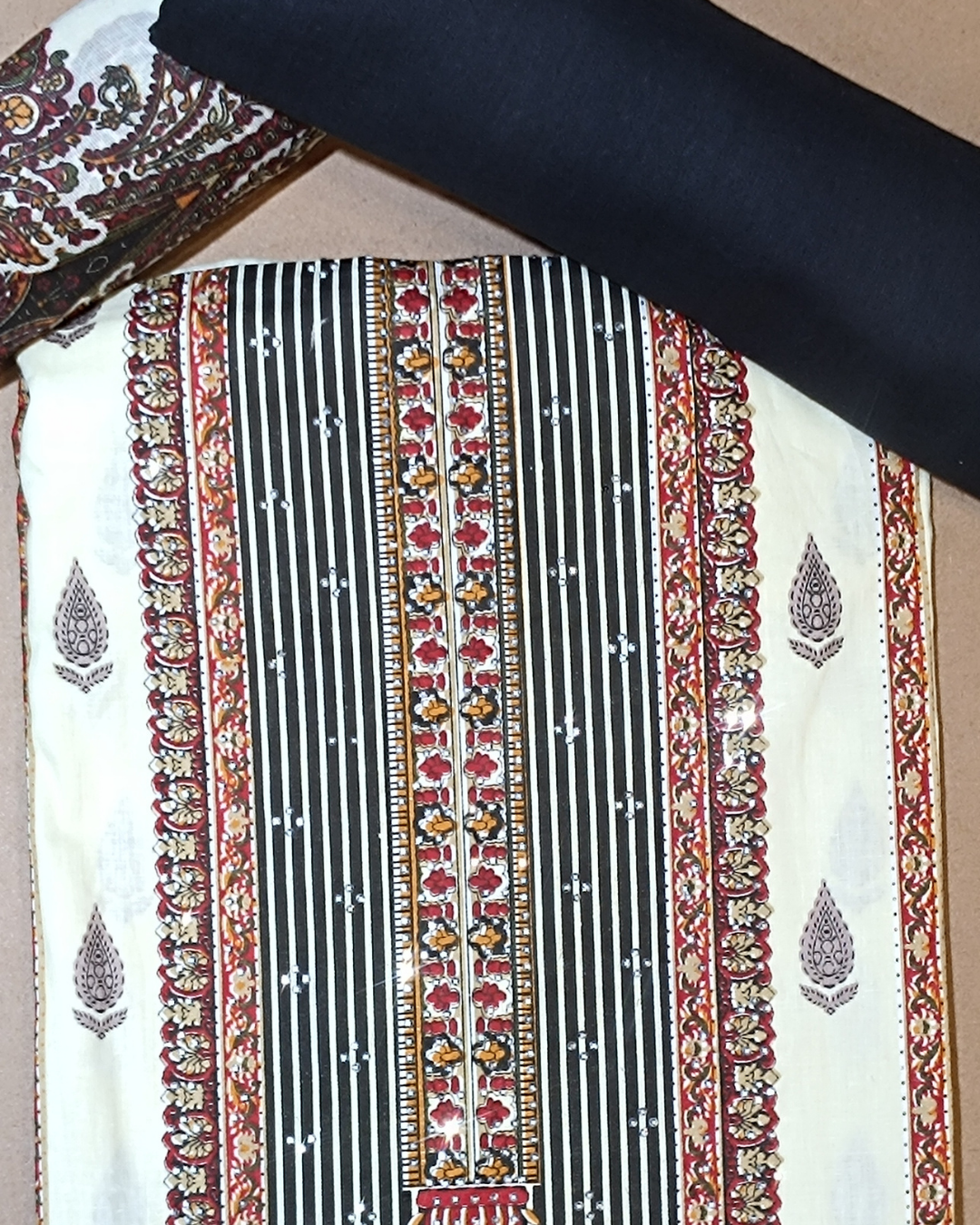Black And White Mal Cotton printed fabric Unstitched Salwar Suit
