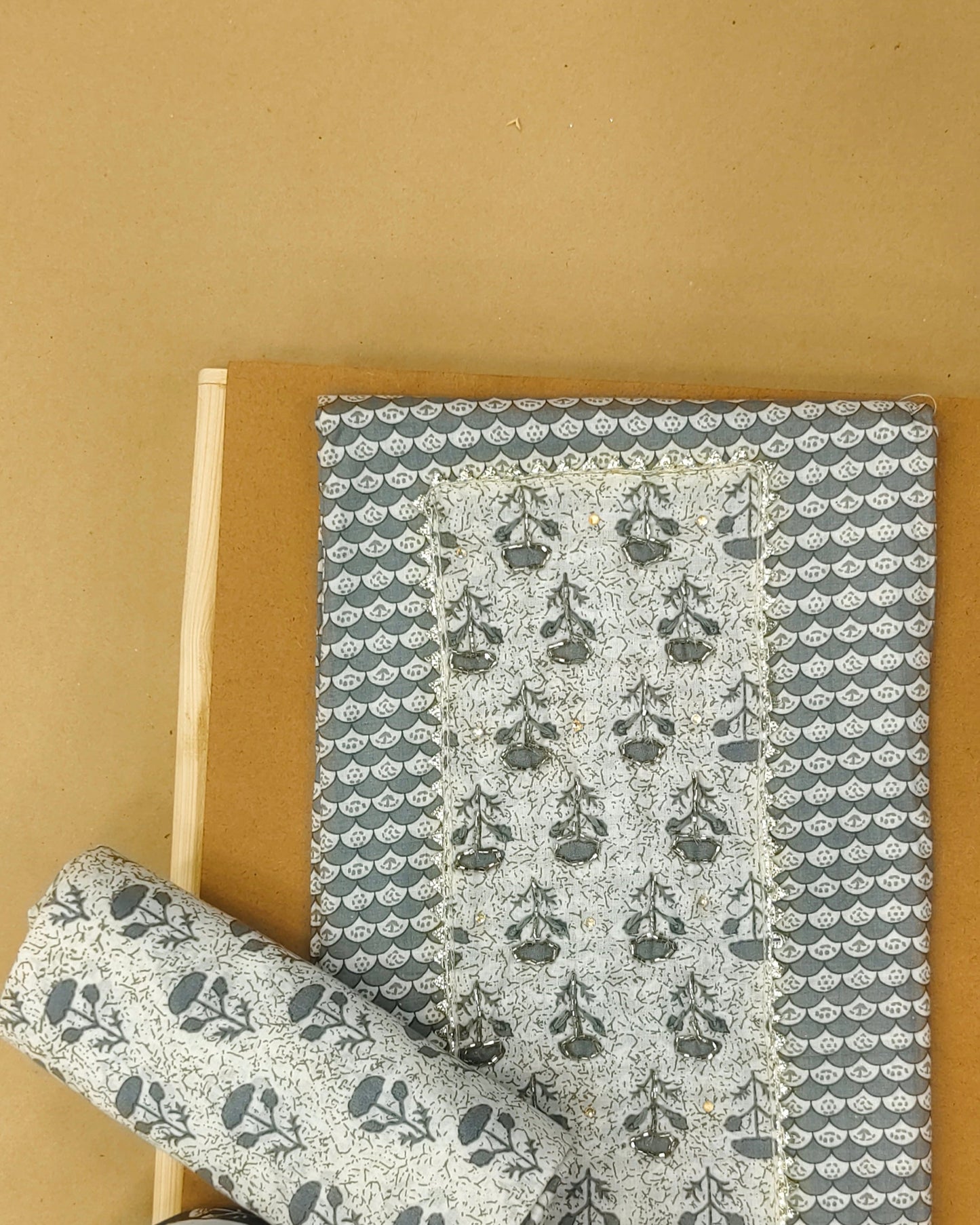 Grey And White Mal Cotton printed fabric Unstitched Salwar Suit