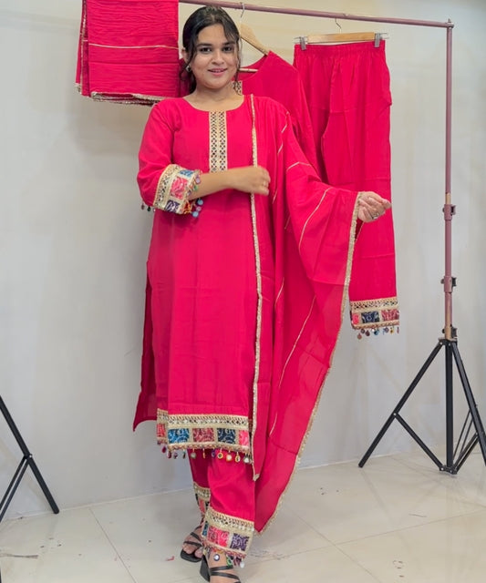 Rani Glow Kurta Set