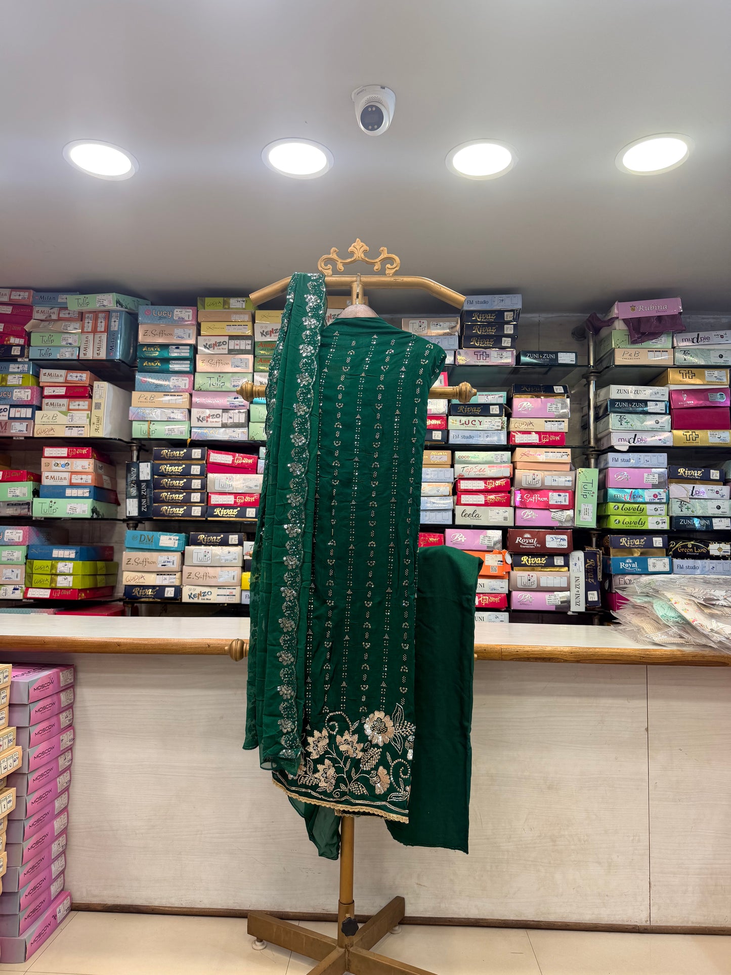 Luxurious Emerald Green Pure Crepe Unstitched Suit Set