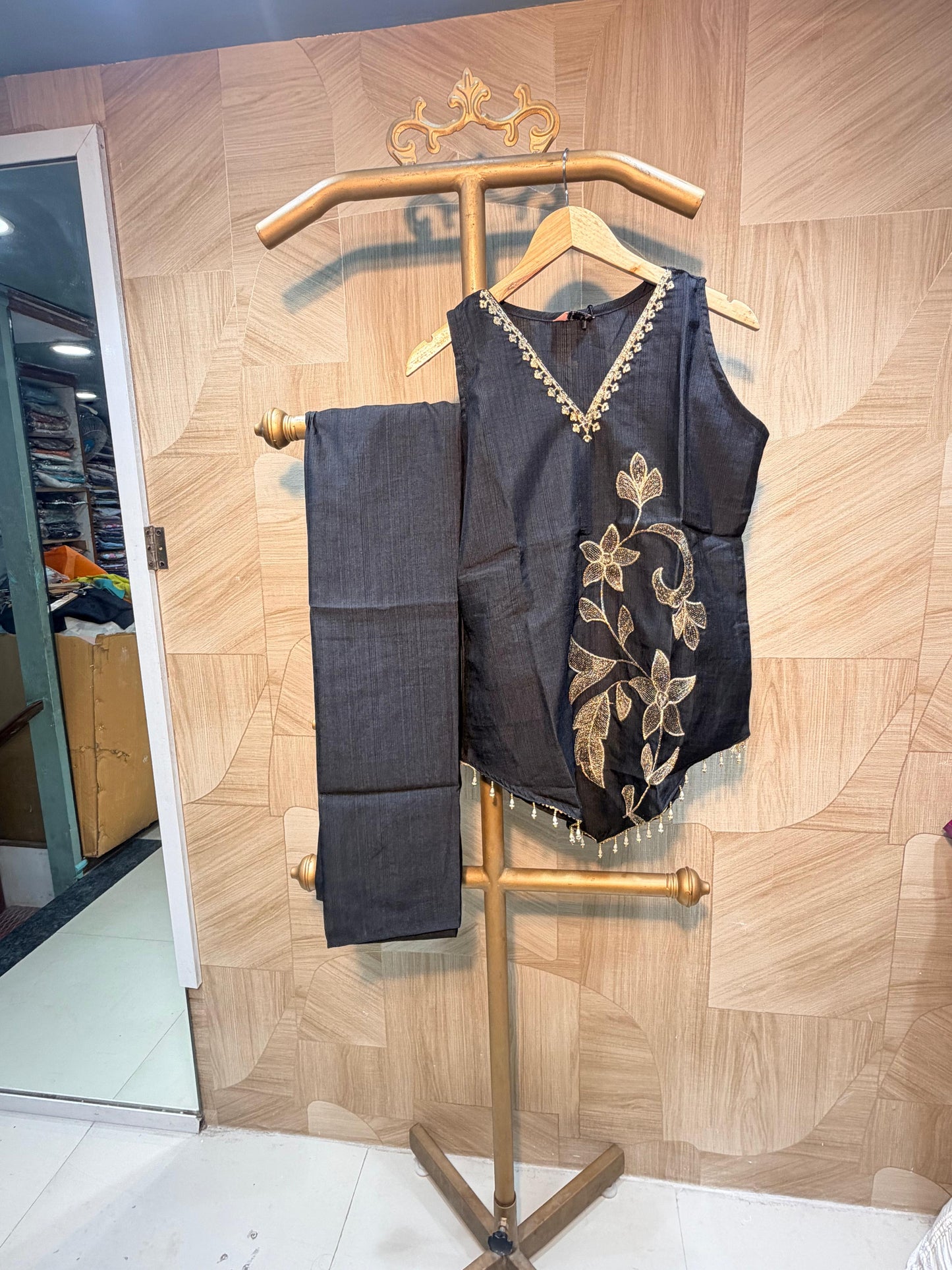 Elegant Black & pink Gold Floral Embroidered Sleeveless Silk Suit Set