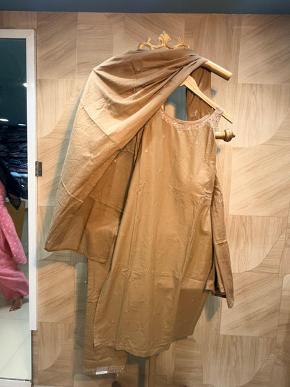 Elegant Beige Sleeveless Suit Set with Matching Dupatta (Available in Multiple Shades)