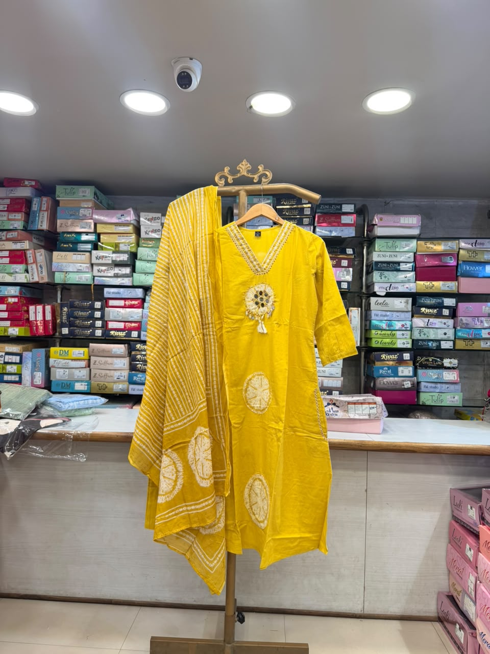 Circular Motif Tie-Dye Suit Set (Available in Yellow & Pink)