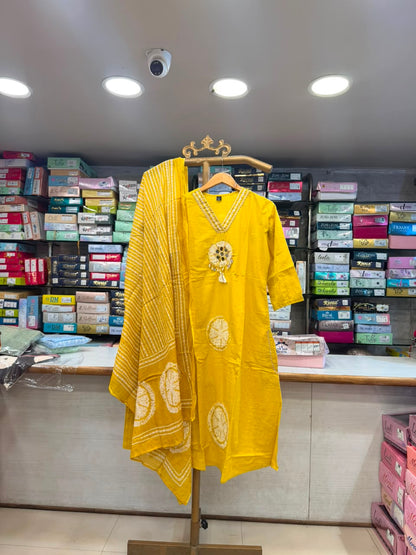 Circular Motif Tie-Dye Suit Set (Available in Yellow & Pink)